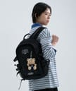 アーチロゴ バックパック 17.5L ブラック 画像 1