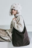 ノーブル スエード ショルダーバッグ ダークブラウン 画像 1