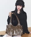 アンバー バックル ショルダーバッグ ベージュ 画像 1