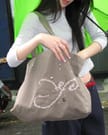 ピクセルショルダーバッグ カーキ 画像 1