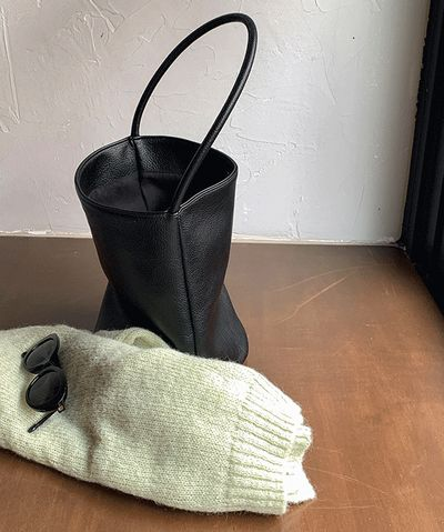 Le Herr ロアナ ブラック バケツ型ショルダーバッグ 円筒デザイン 画像 1