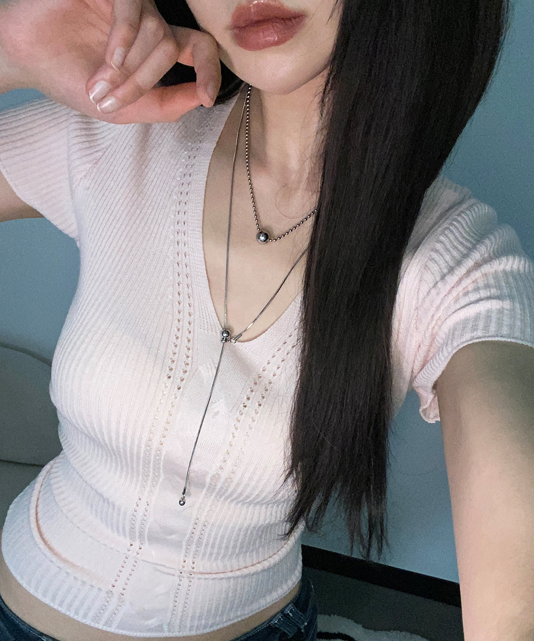 ブーティスリムVネックパンチングリブ半袖ニット 画像 2