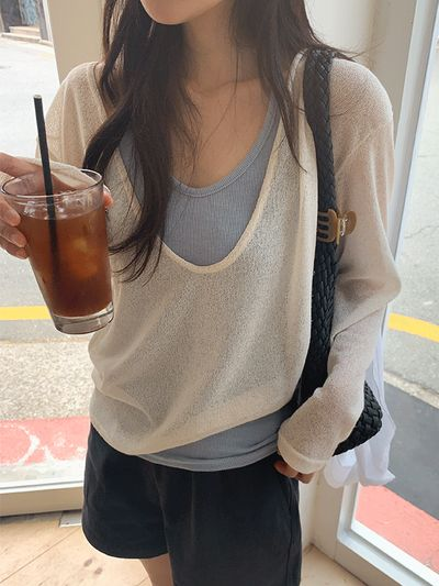ナイニ ルツ リネン ディープVネック ニットTシャツ 長袖 レイヤードスタイル 夏