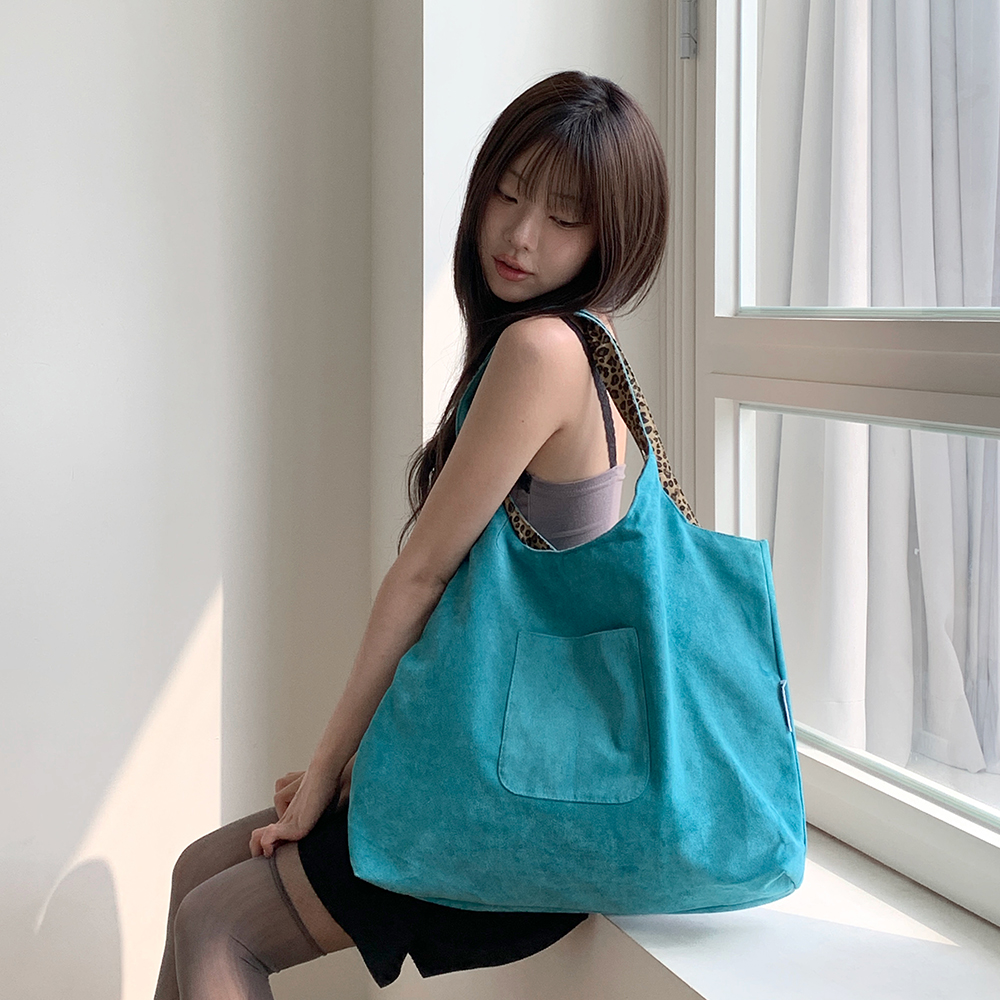 BE MY MUSE シュナ レオパード柄 スエード ソフト ショルダーバッグ リバーシブル仕様