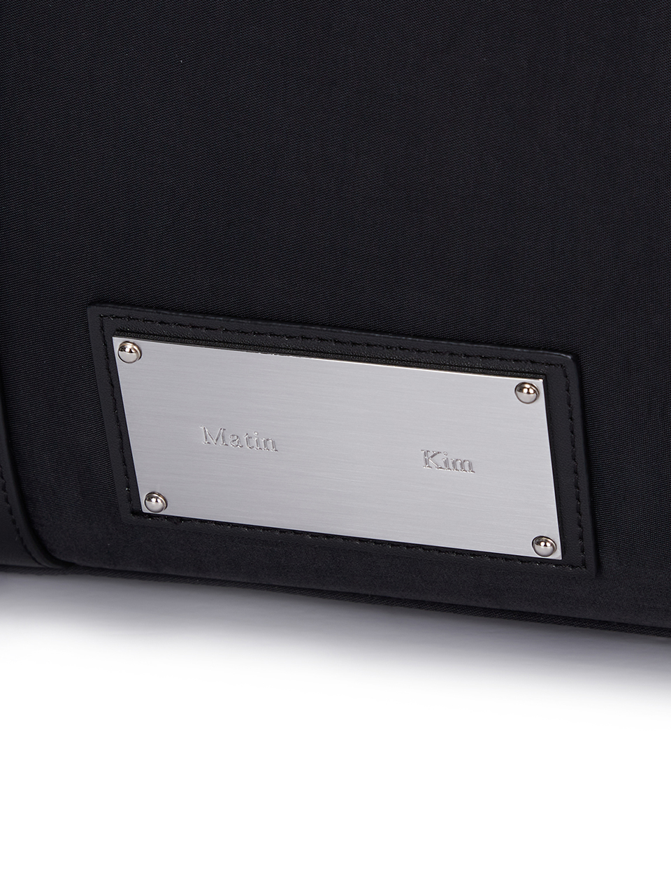 MATIN KIM 마뗑킴(MATIN KIM) SPORTY TOTE BAG IN BLACK 이미지 4