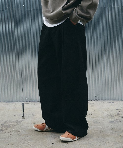 2タック ベーシック ワイド デニム パンツ ブラック 画像 1