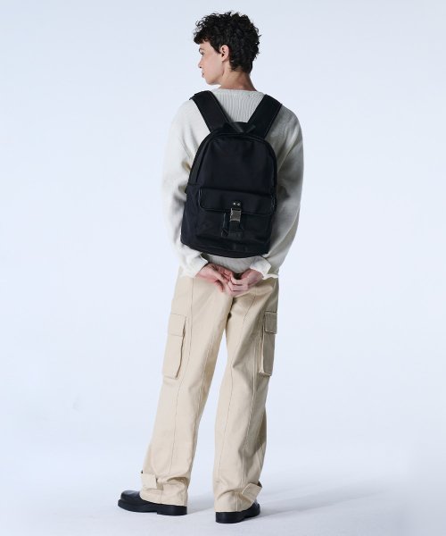 메종미네드(MAISON MINED) BUCKLE STRAP HOBO BACKPACK 이미지 5