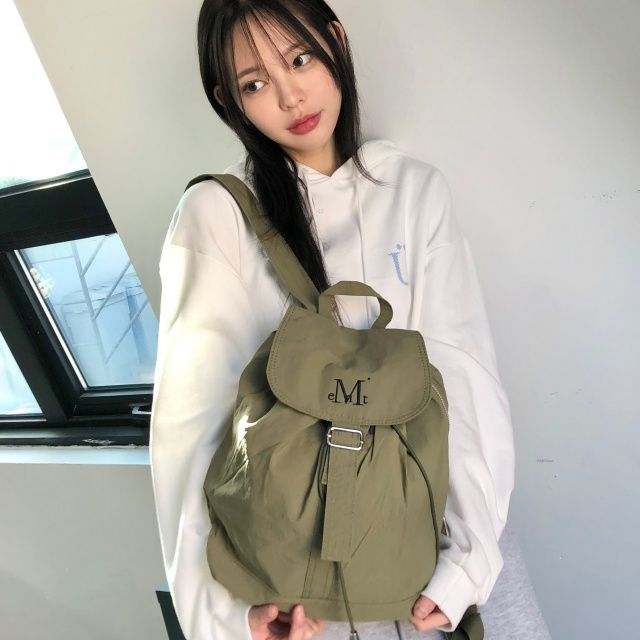 グリーン
