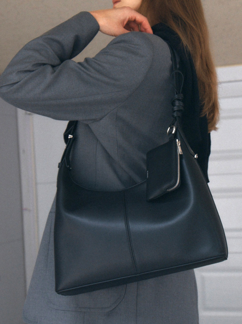 드메리엘(DEMERIEL) Veneta Hobo Bag Medium Black 이미지 2