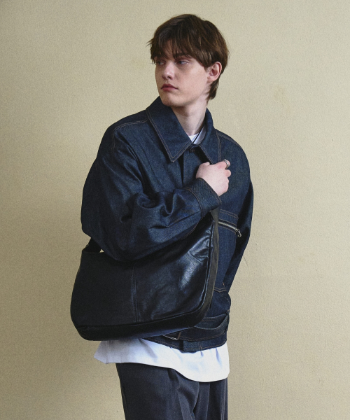 메종미네드(MAISON MINED) LEATHER HOBO BAG BLACK 이미지 4