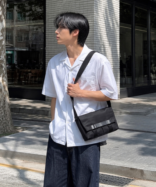 クライン N19 ミニマル ショルダークロスバッグ