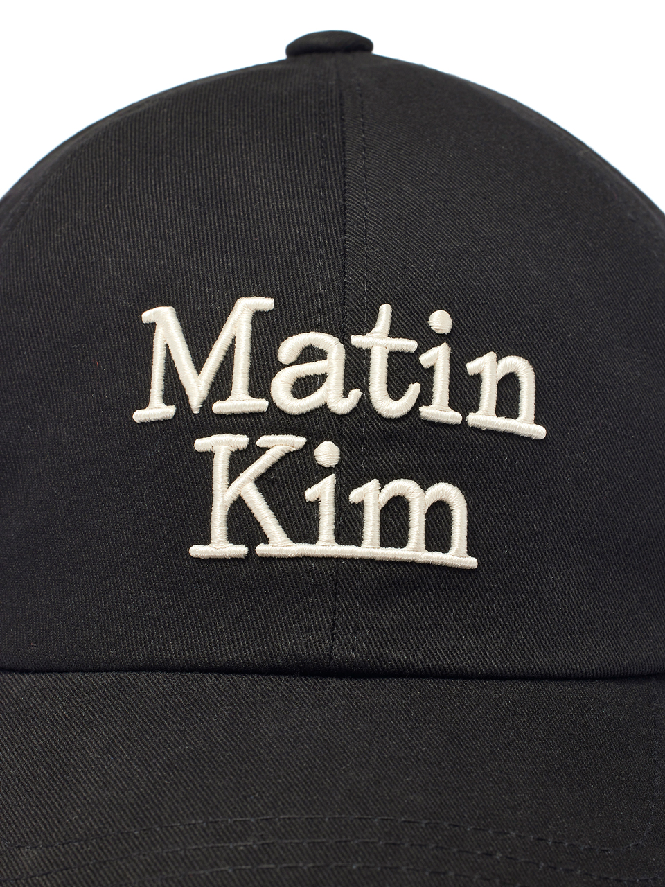 마뗑킴(MATIN KIM) MATIN VOLUME LOGO BALL CAP IN BLACK 이미지 5
