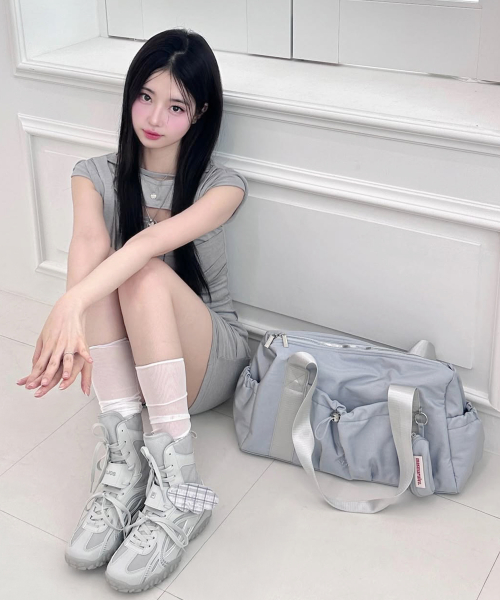 MASMARULEZ [파우치세트] glossy shoulder duffel bag_Mist blue 이미지 7