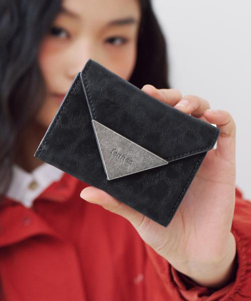 マット トライアングル財布 レオパード ブラック