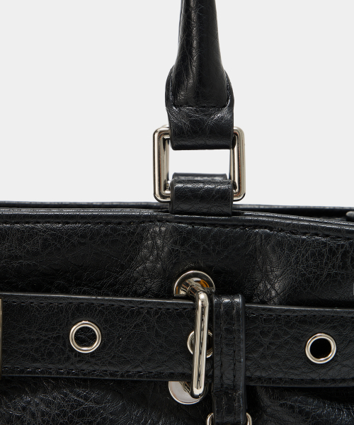 에트오소메(ETRE AU SOMMET) Belt Eyelet Strap Cross Mini Bag (Black) 이미지 6